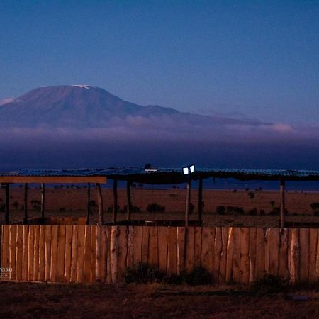 Amboseli Redhouse Apartment Luaran gambar