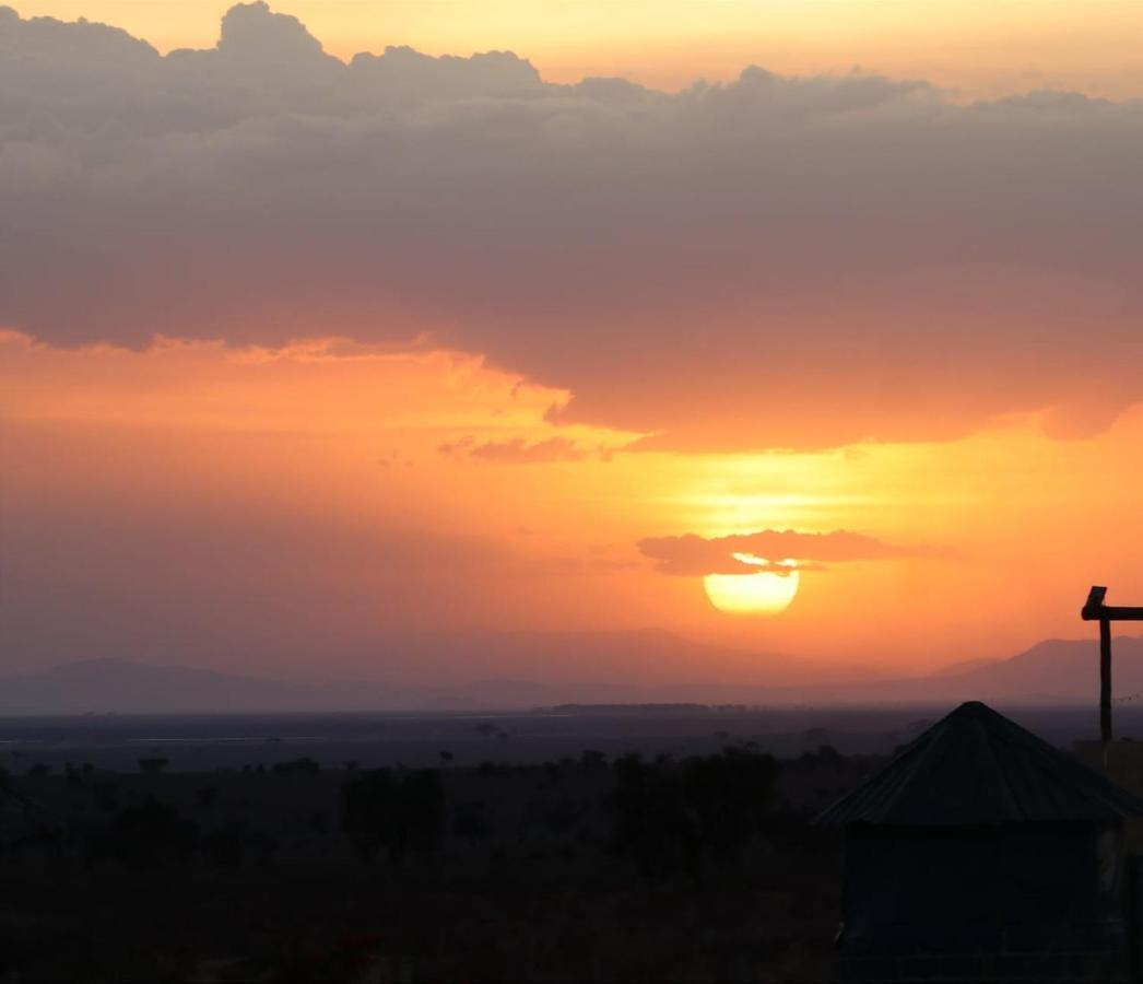 Amboseli Redhouse Apartment Luaran gambar