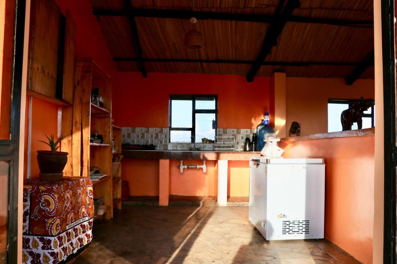 Amboseli Redhouse Apartment Luaran gambar