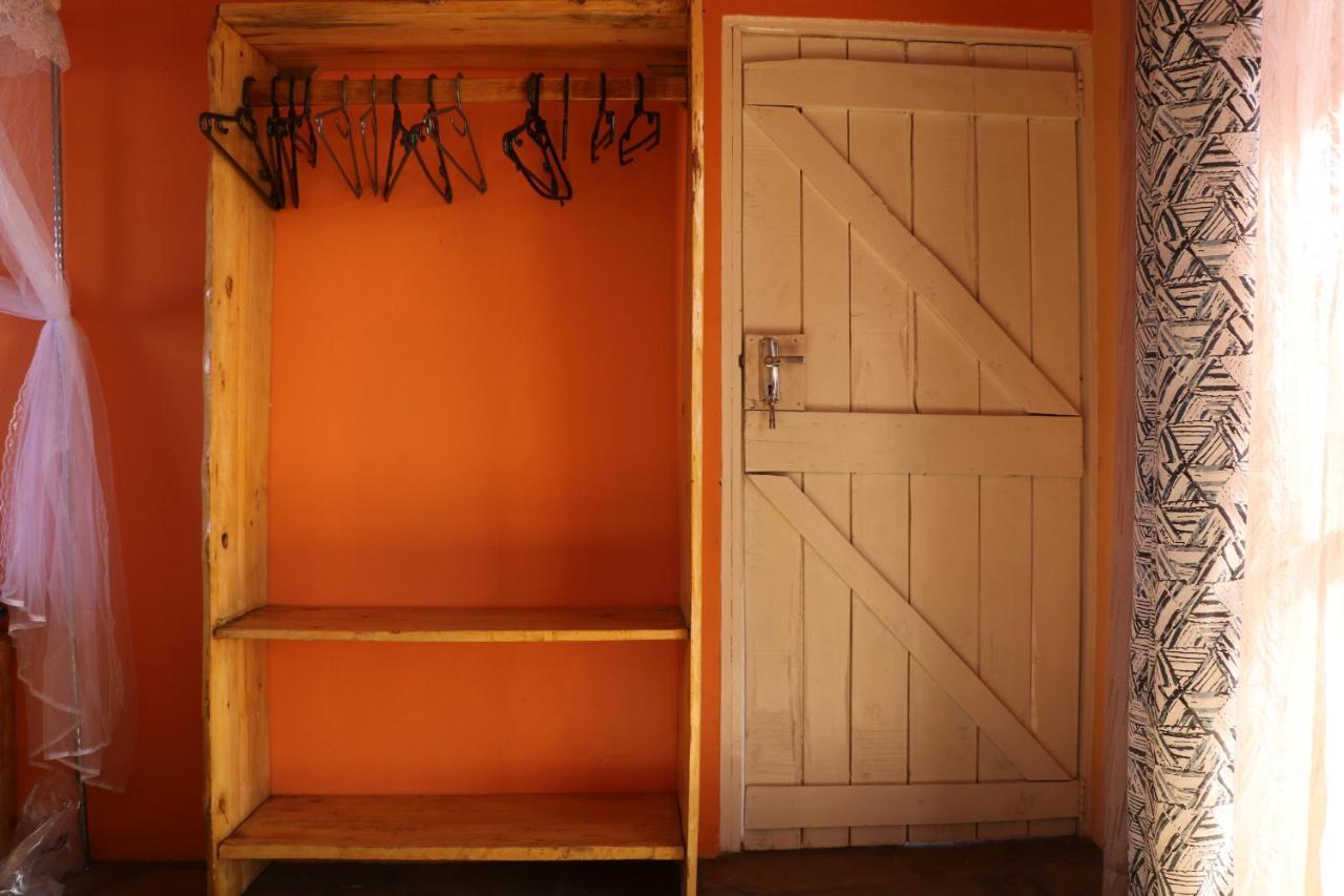 Amboseli Redhouse Apartment Luaran gambar
